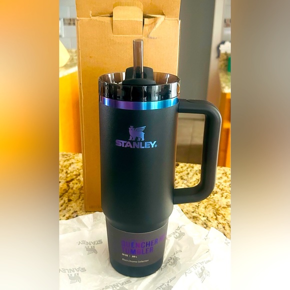 30oz Black Chroma Collection - Picture 1 of 4